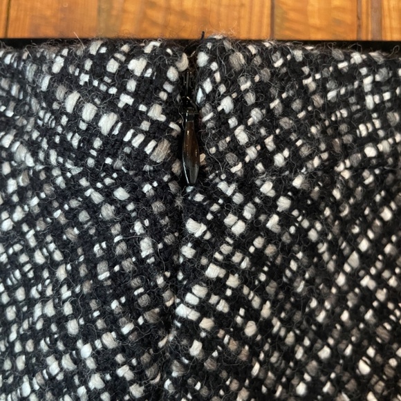 Gap Wool Blend Tweed Flared Skirt with Velvet Trim and Lined - Size 4 - Picture 9 of 10